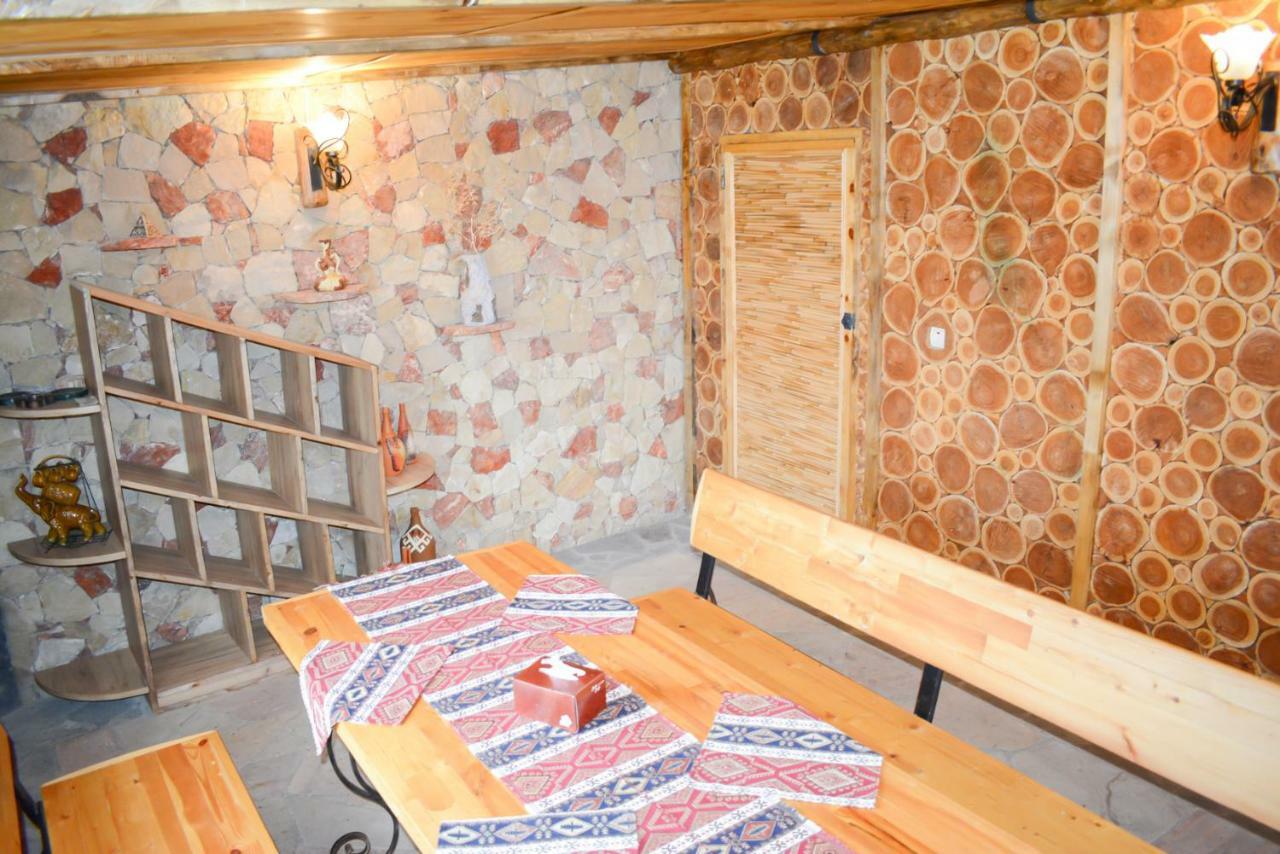 Guest House Nataly Yeghegnadzor Exteriör bild